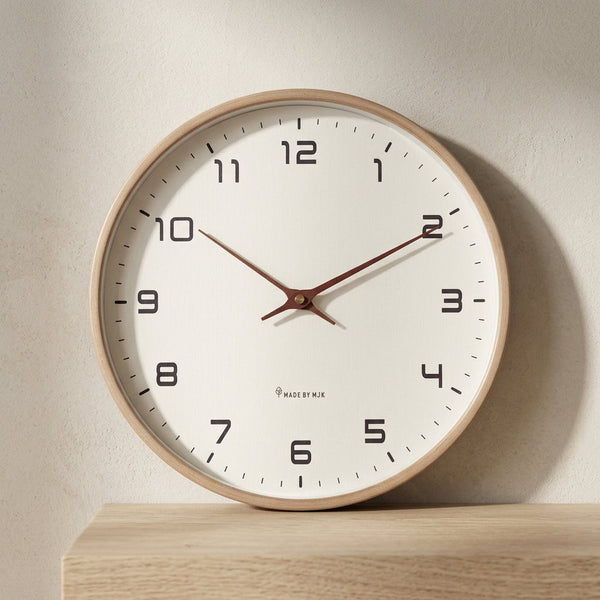 Grande horloge murale en bois style nordique