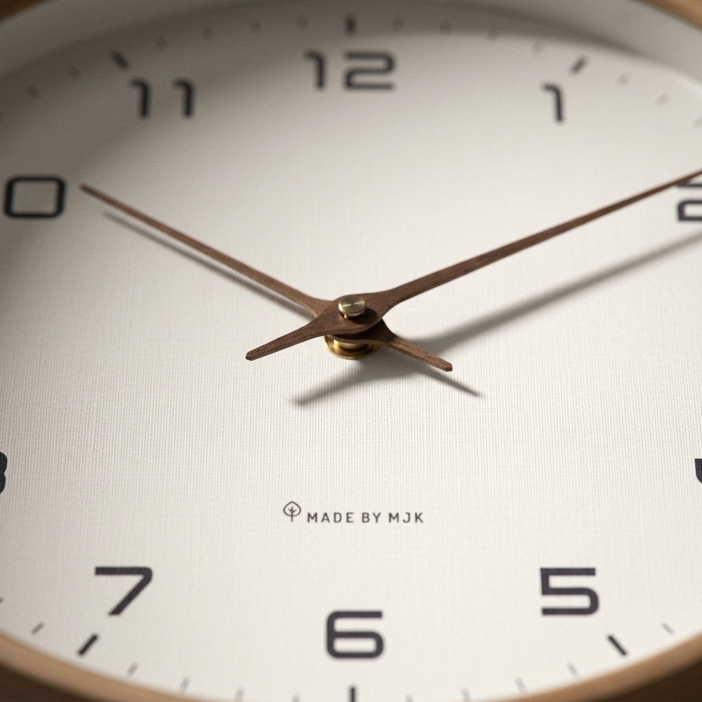 NORDA — Horloge Murale Bois Style Nordique, détail