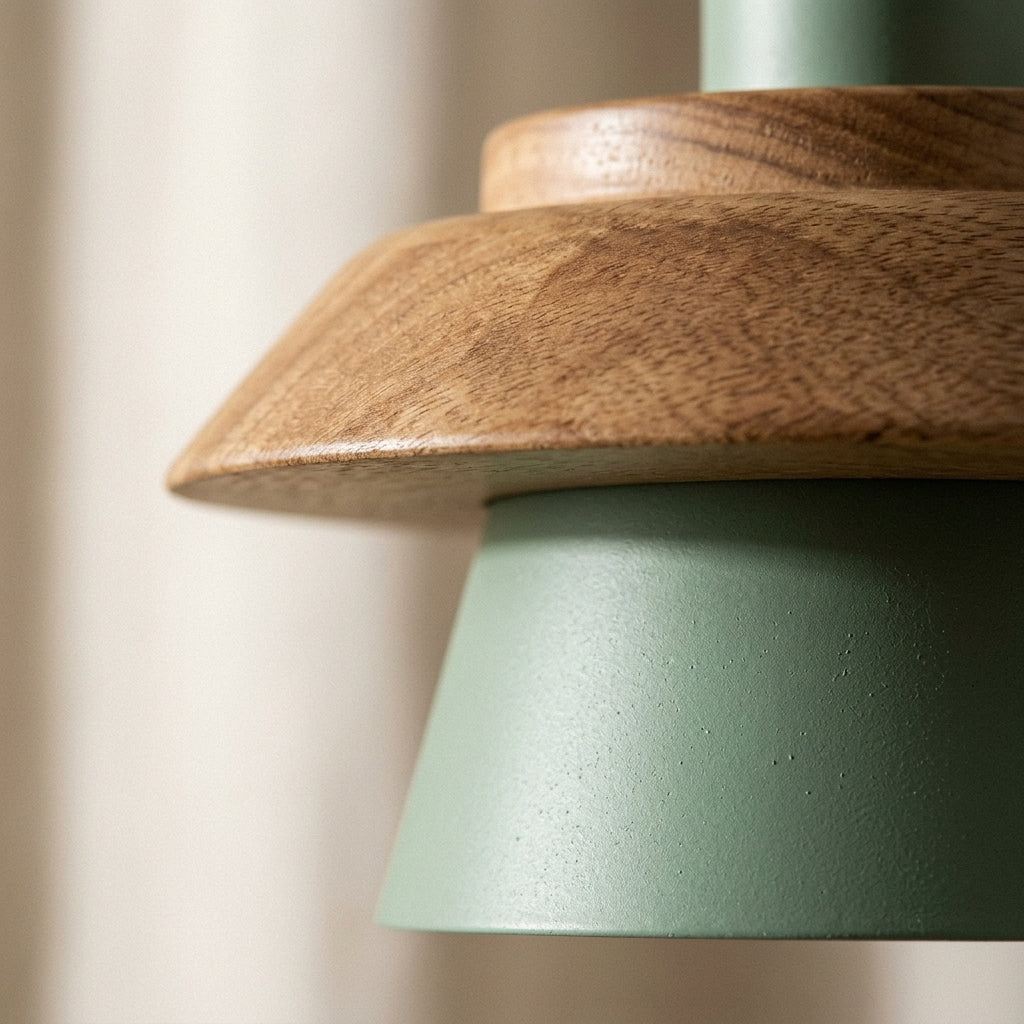 Lampe suspendue en bois vert, détail