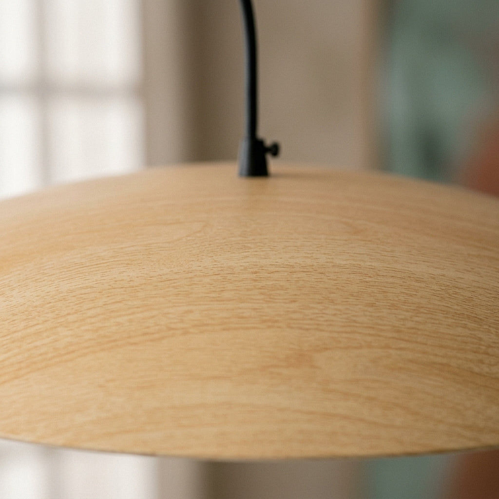 Lampes suspendues LED aspect bois noir, détail