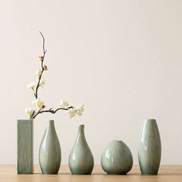 Vase en céramique simple pour décoration de table