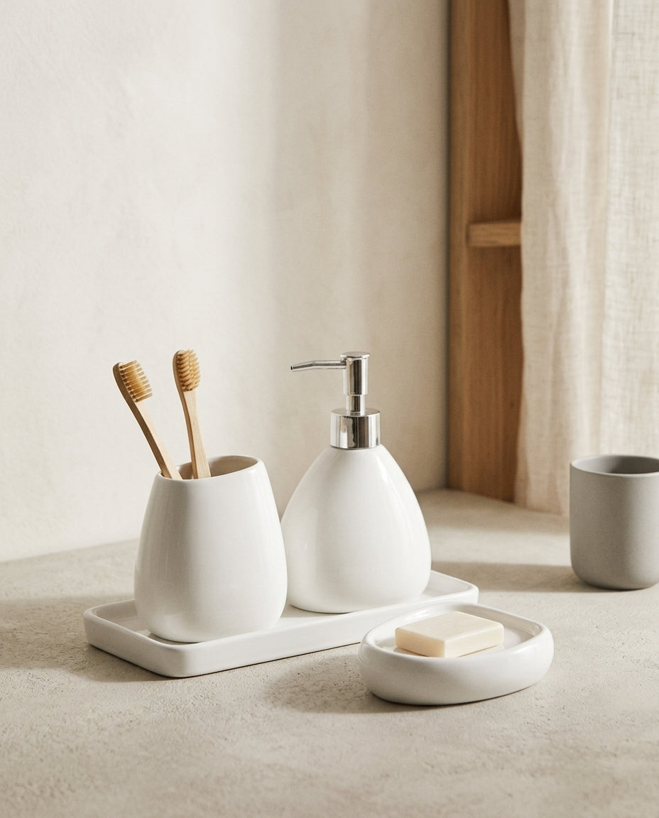 Ensemble d'accessoires de salle de bain en situation