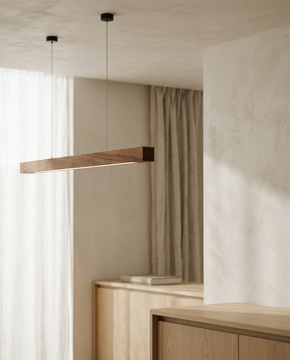 Lampes LED suspendues en bois massif en situation